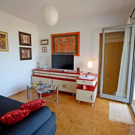 Appartement Arena *